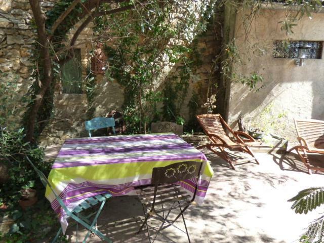 Domaine Chanoine Rambert Saint-Andre-d'Olerargues Buitenkant foto