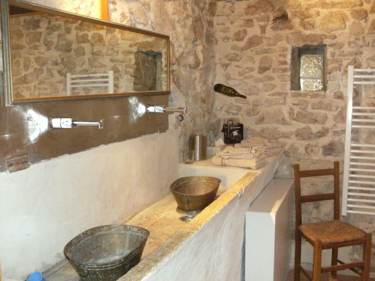 Domaine Chanoine Rambert Saint-Andre-d'Olerargues Buitenkant foto